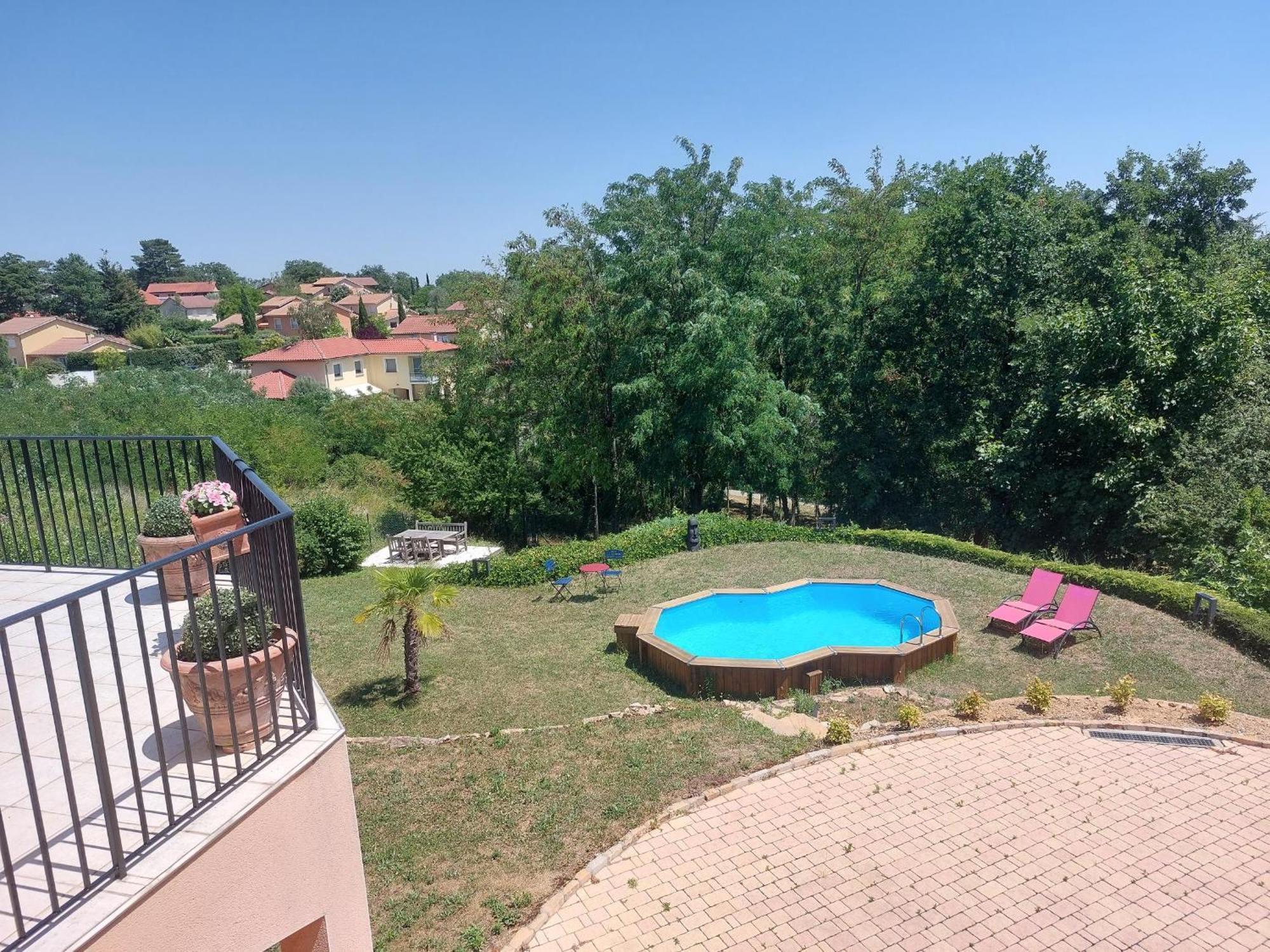 Comme Dans Un Ecrin - T2 De 50 M² Avec Jardin, Terrasse Et Piscine Apartamento Vernaison Exterior foto